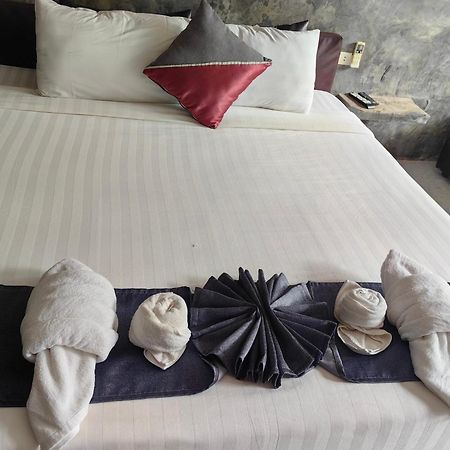 Keeree Loft Resort Thong Pha Phum Exterior foto