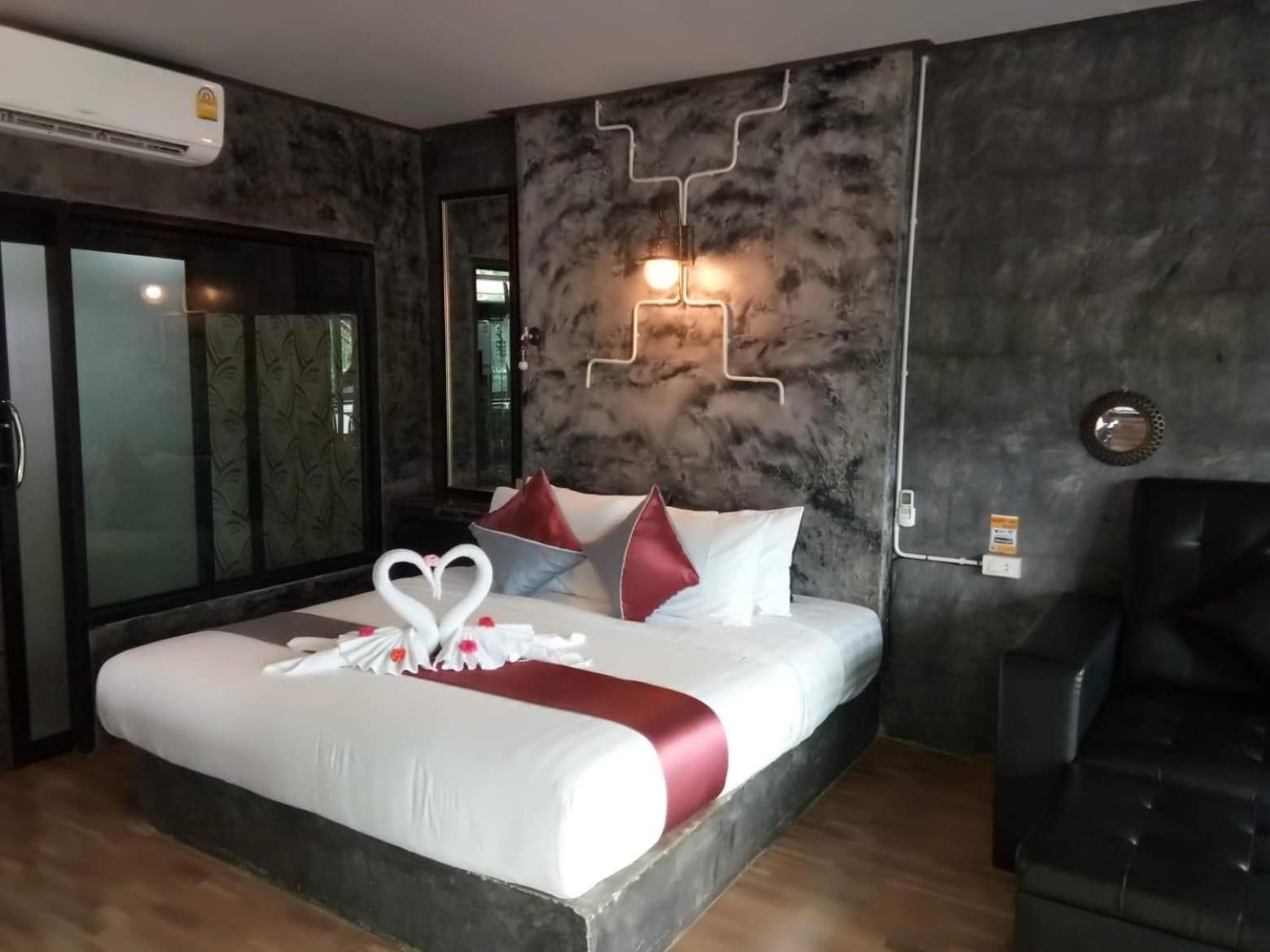 Keeree Loft Resort Thong Pha Phum Exterior foto