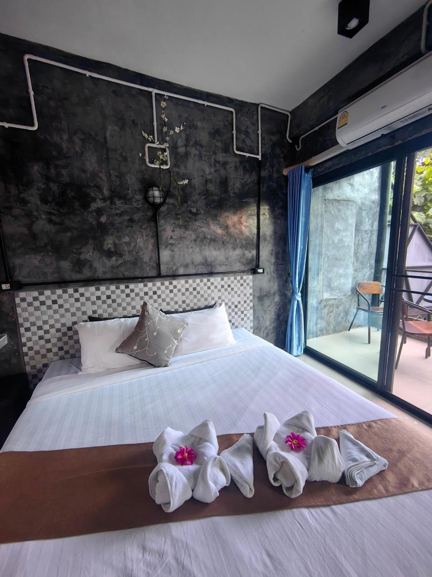Keeree Loft Resort Thong Pha Phum Exterior foto